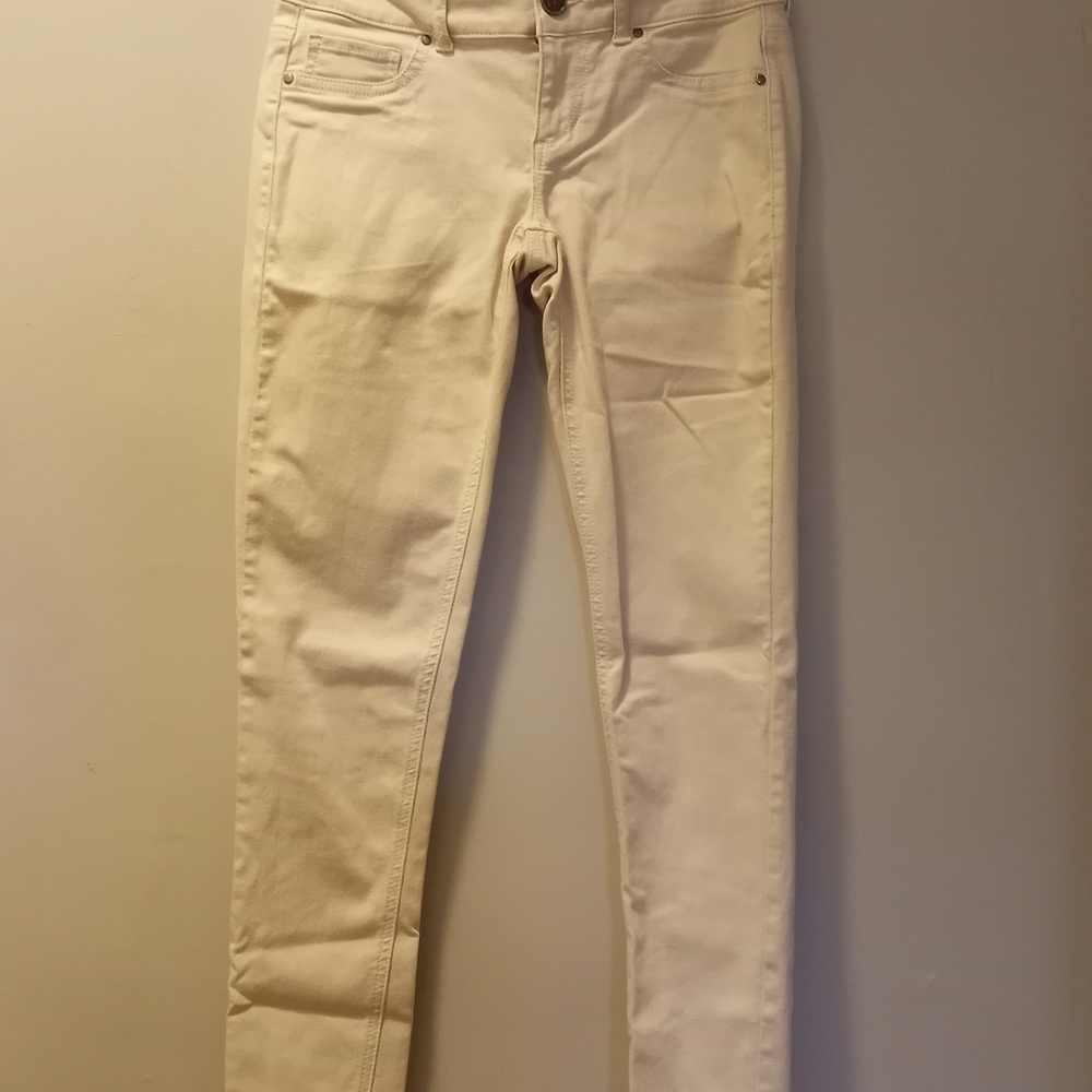 Maurices Off-White Skinny Jeans